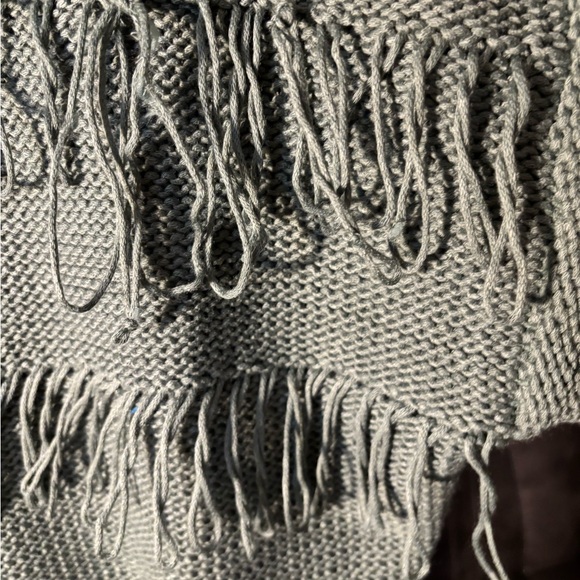 POL Sage Fringe Sweater - Picture 3 of 7